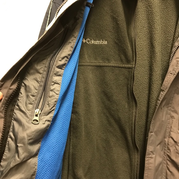 SOLD - Columbia Ski Jacket - Picture 6 of 7